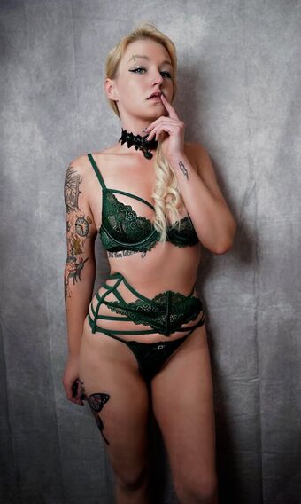 Nova Rae Nahé Úniky OnlyFans Fotka 9