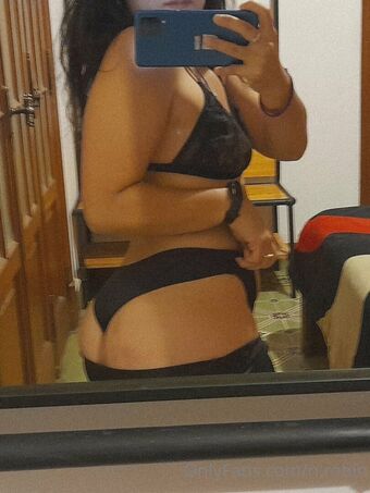 nrobin Nahé Úniky OnlyFans Fotka 3