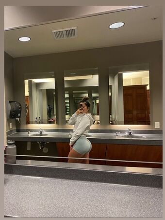 Nt.ja_ Nahé Úniky OnlyFans Fotka 8