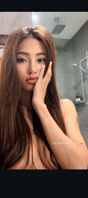 Nurlynnazureen Nahé Úniky OnlyFans Fotka 56