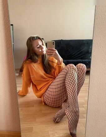 Nutsi Nahé Úniky OnlyFans Fotka 16