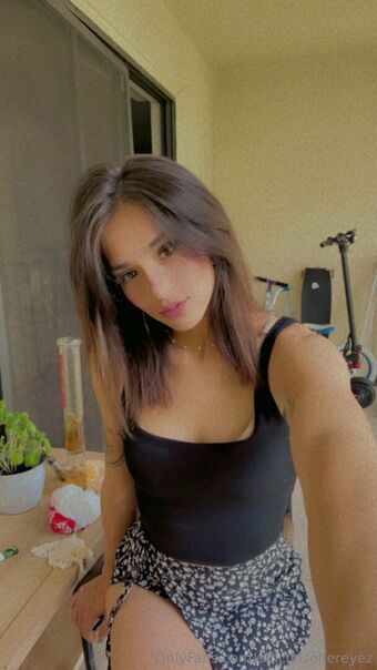 officialsofiereyez Nahé Úniky OnlyFans Fotka 6