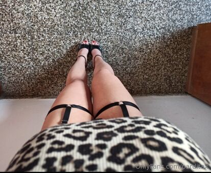 parditax Nahé Úniky OnlyFans Fotka 6