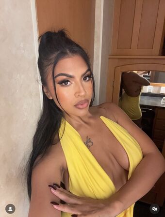 Paula Deanda