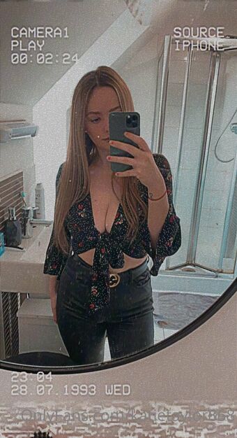 petiteblondey2