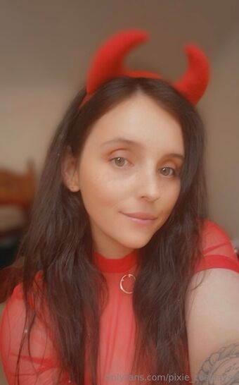 pixie_cosplayer Nahé Úniky OnlyFans Fotka 2