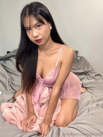 ploy69 Nahé Úniky OnlyFans Fotka 105