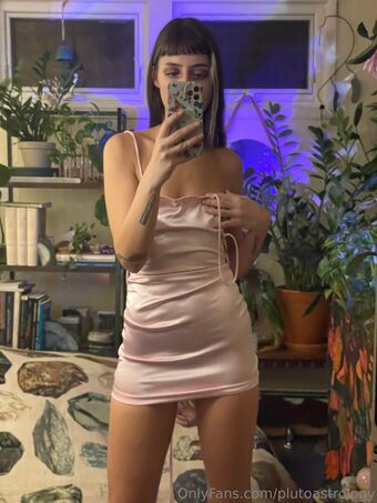 plutoastrology Nahé Úniky OnlyFans Fotka 27