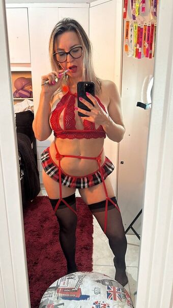 Prof Rosi Nahé Úniky OnlyFans Fotka 3