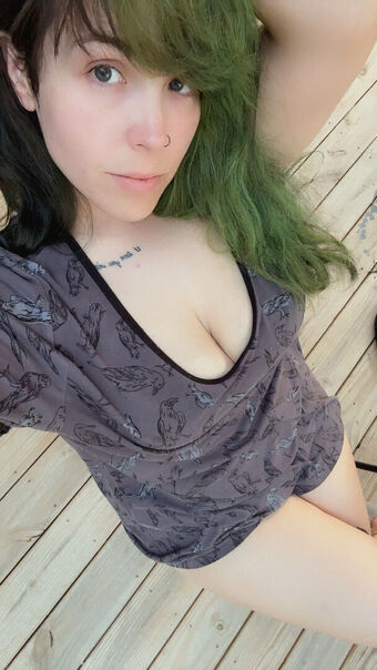 QueenKryptid Nahé Úniky OnlyFans Fotka 10