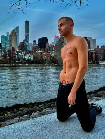 raymannix Nahé Úniky OnlyFans Fotka 8