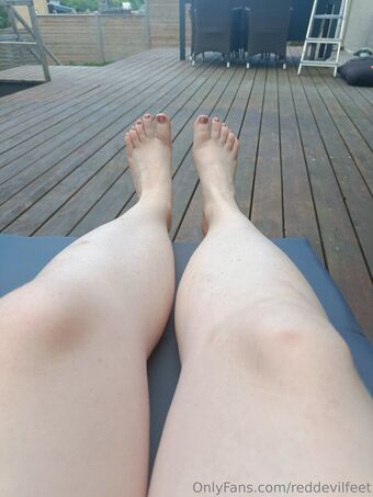 reddevilfeet Nahé Úniky OnlyFans Fotka 9