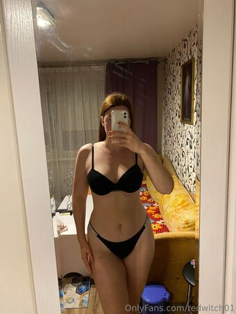 redwitch01 Nahé Úniky OnlyFans Fotka 7