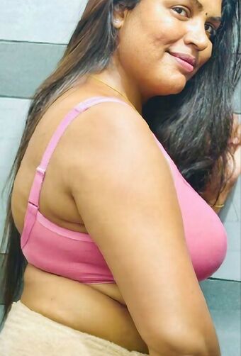 reshmarechu Nahé Úniky OnlyFans Fotka 3