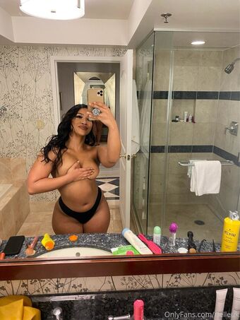 RielleUK Nahé Úniky OnlyFans Fotka 5