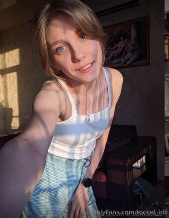 rocket_bb Nahé Úniky OnlyFans Fotka 24