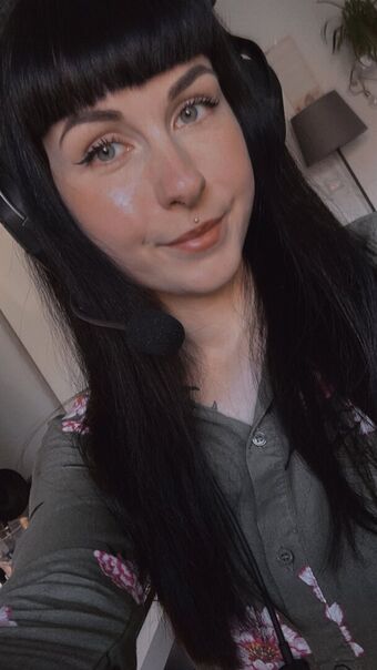 romisu Nahé Úniky OnlyFans Fotka 31