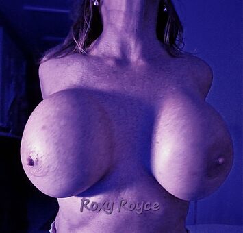 Roxy Royce Nahé Úniky OnlyFans Fotka 4