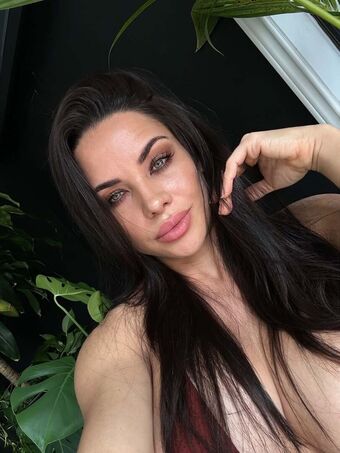 Roxyqueflexx Nahé Úniky OnlyFans Fotka 39