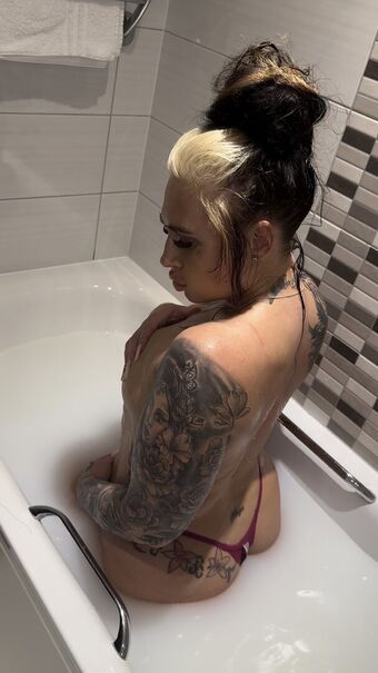ruby-rosevip Nahé Úniky OnlyFans Fotka 32