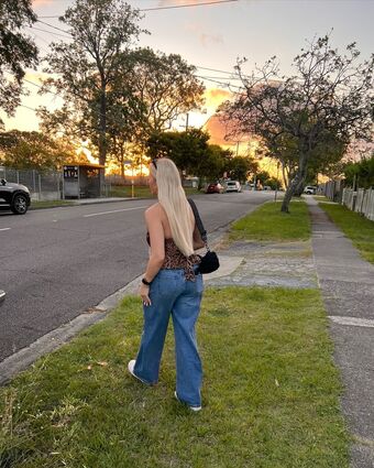 Ruby Warren Nahé Úniky OnlyFans Fotka 25