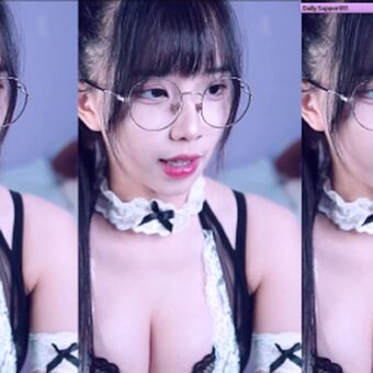 s201111 Nahé Úniky OnlyFans Fotka 24