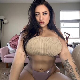 Sabrina Lane Nahé Úniky OnlyFans Fotka 10