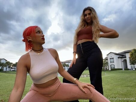 Salina De La Renta Nahé Úniky OnlyFans Fotka 75