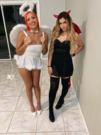 Salina De La Renta Nahé Úniky OnlyFans Fotka 77