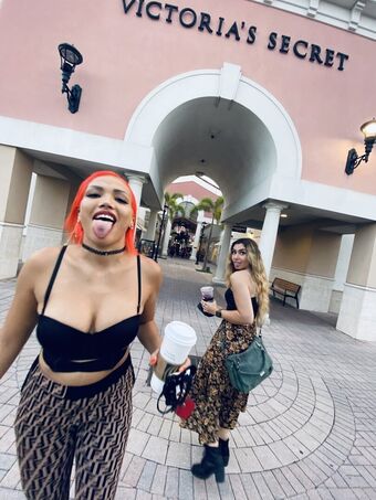 Salina De La Renta Nahé Úniky OnlyFans Fotka 80