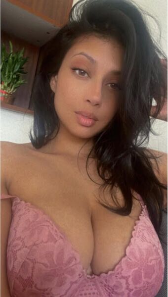 Sameea Bangera Nahé Úniky OnlyFans Fotka 12
