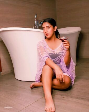 Sameeksha Sud Nahé Úniky OnlyFans Fotka 4