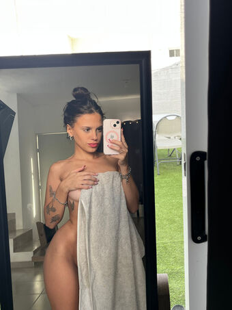 Sara Molina Nahé Úniky OnlyFans Fotka 11