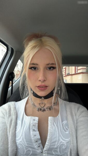 Sarahtoninx9_