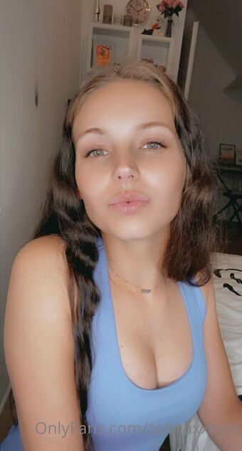 selinaxxkyle Nahé Úniky OnlyFans Fotka 23