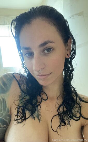 sentientbees2 Nahé Úniky OnlyFans Fotka 9