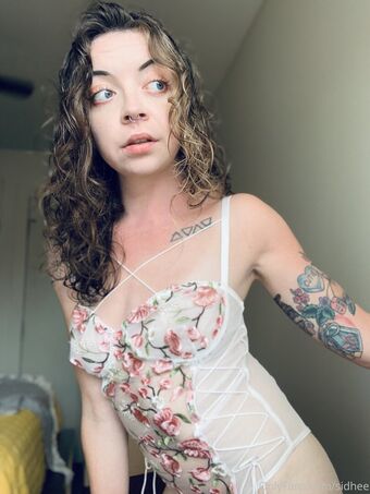 sidhee Nahé Úniky OnlyFans Fotka 18