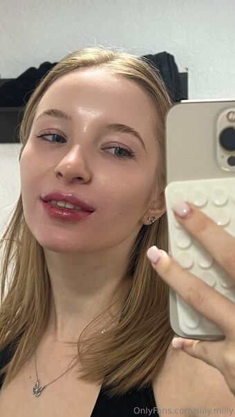 silly.milly Nahé Úniky OnlyFans Fotka 1