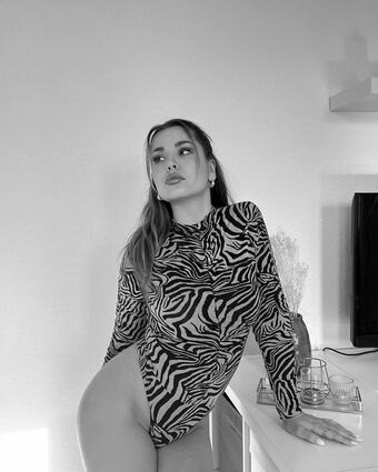 sinarittinger Nahé Úniky OnlyFans Fotka 8