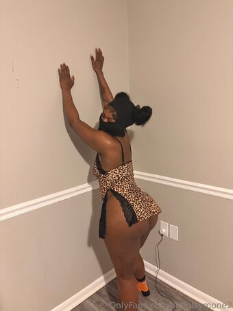 sinfulsymone2 Nahé Úniky OnlyFans Fotka 12