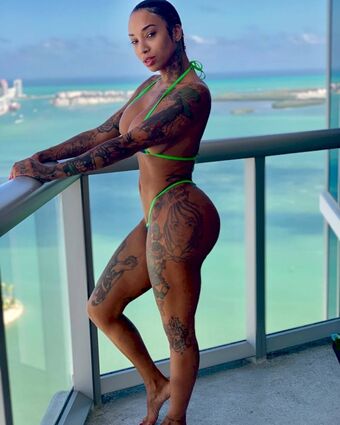 Skydays Nahé Úniky OnlyFans Fotka 3