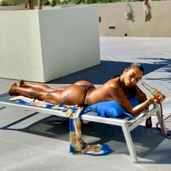 Skydays Nahé Úniky OnlyFans Fotka 5