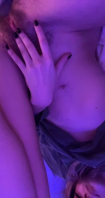 slankemow Nahé Úniky OnlyFans Fotka 14