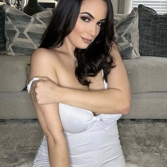 Sofi Ryan