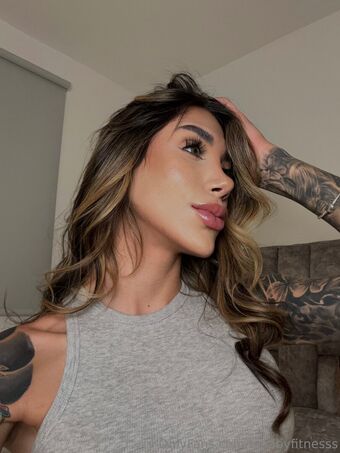 Sofia Arango Nahé Úniky OnlyFans Fotka 50