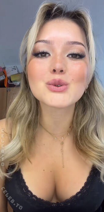 Sofia Stark Nahé Úniky OnlyFans Fotka 54