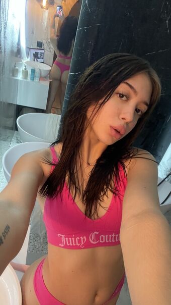 Soft Ki Nahé Úniky OnlyFans Fotka 3
