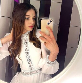 SolorUlia Nahé Úniky OnlyFans Fotka 1
