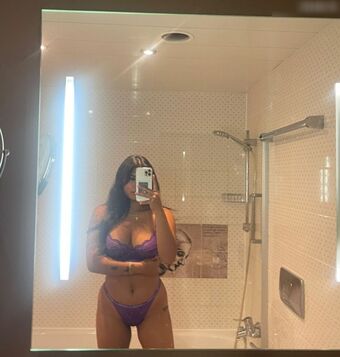 Spicycube Nahé Úniky OnlyFans Fotka 2