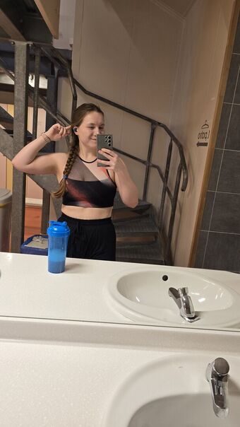 studentmi Nahé Úniky OnlyFans Fotka 19